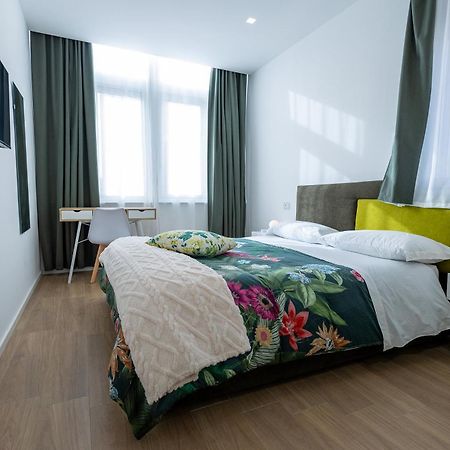 Perla Sul Mare Apartments Giardini Naxos Eksteriør billede