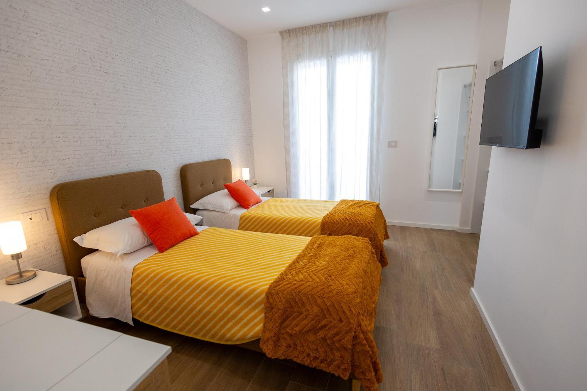 Perla Sul Mare Apartments Giardini Naxos Eksteriør billede