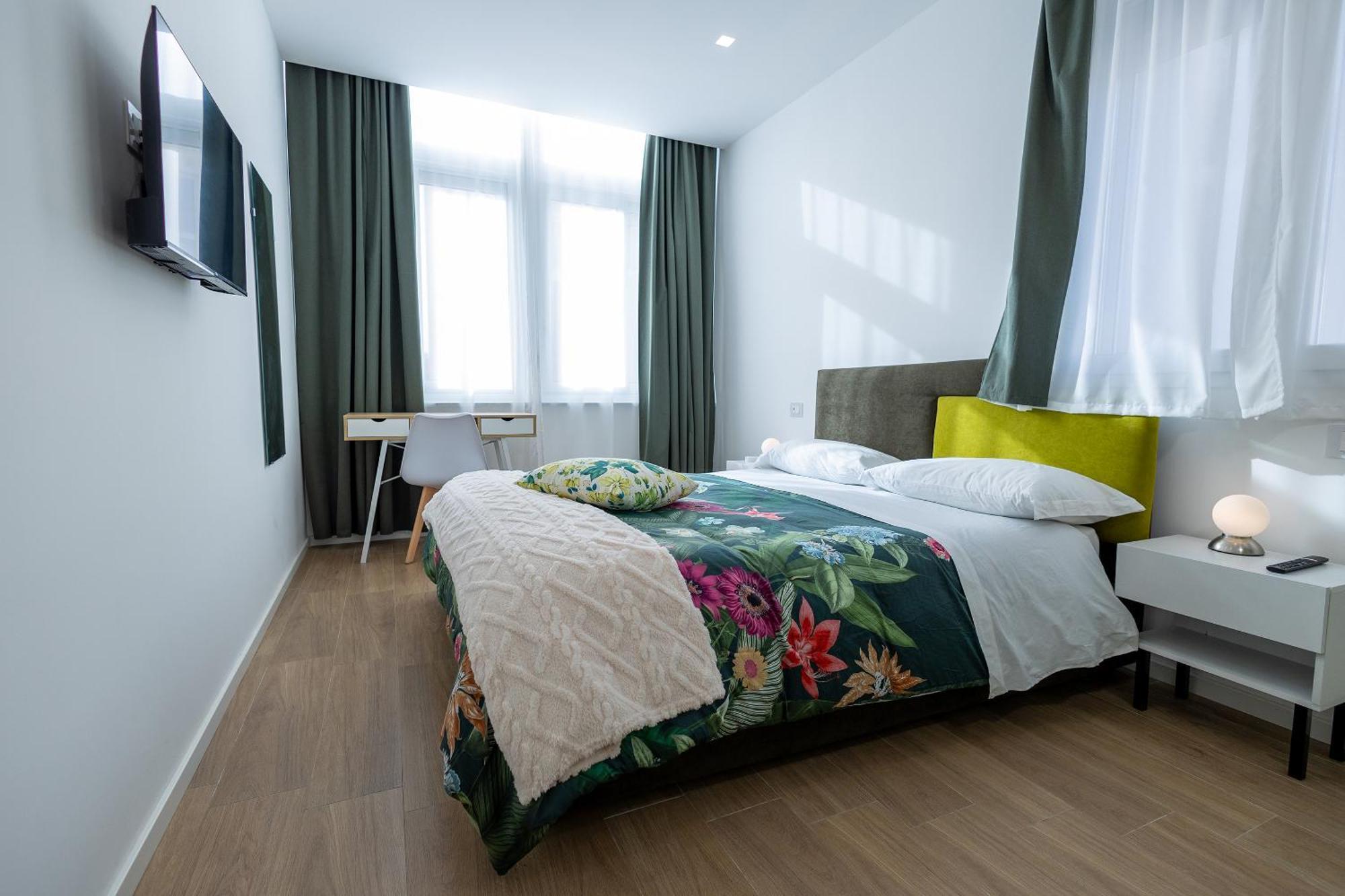 Perla Sul Mare Apartments Giardini Naxos Eksteriør billede